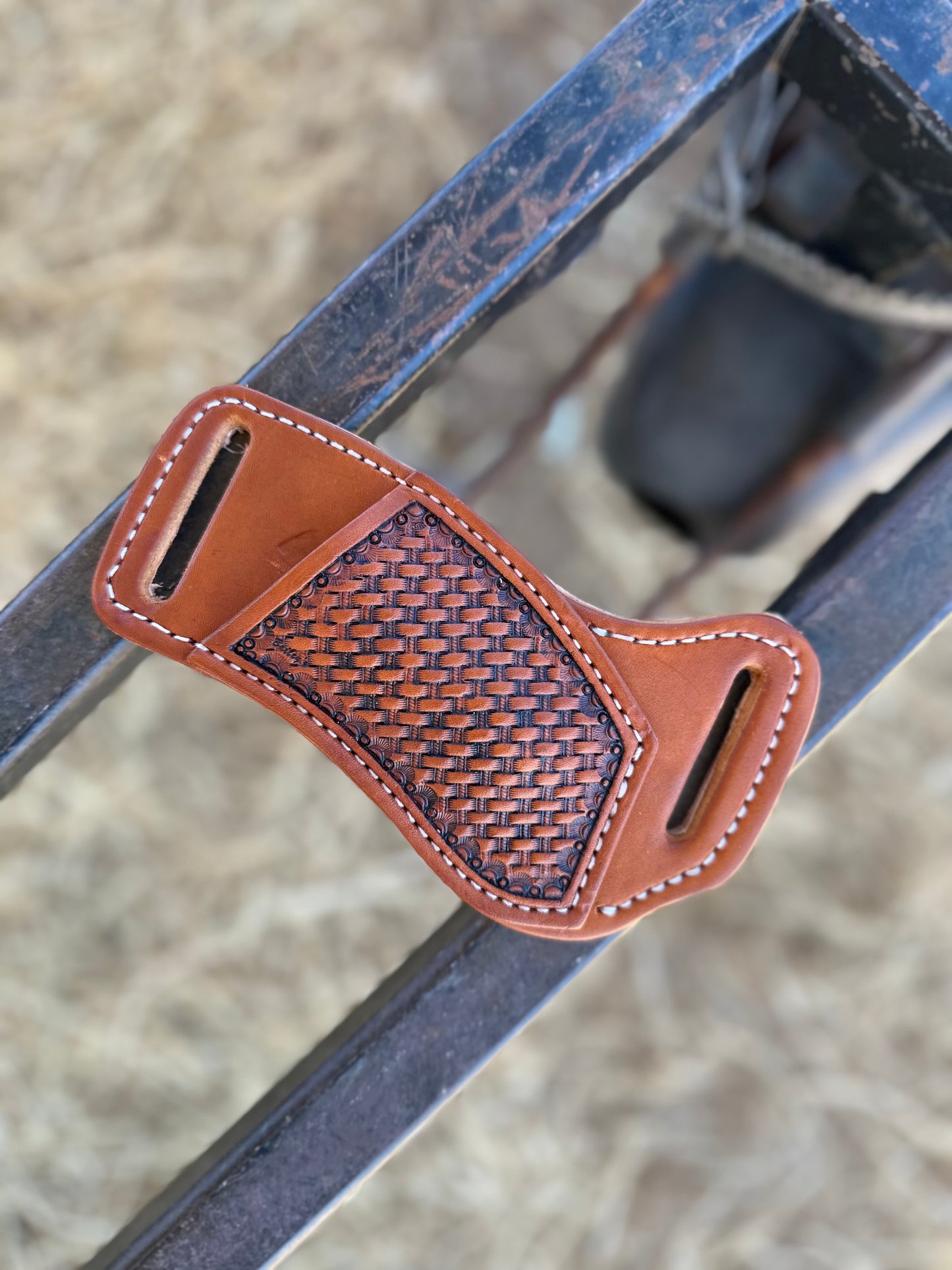 Trapper Sheath - Saddle Tan Basket