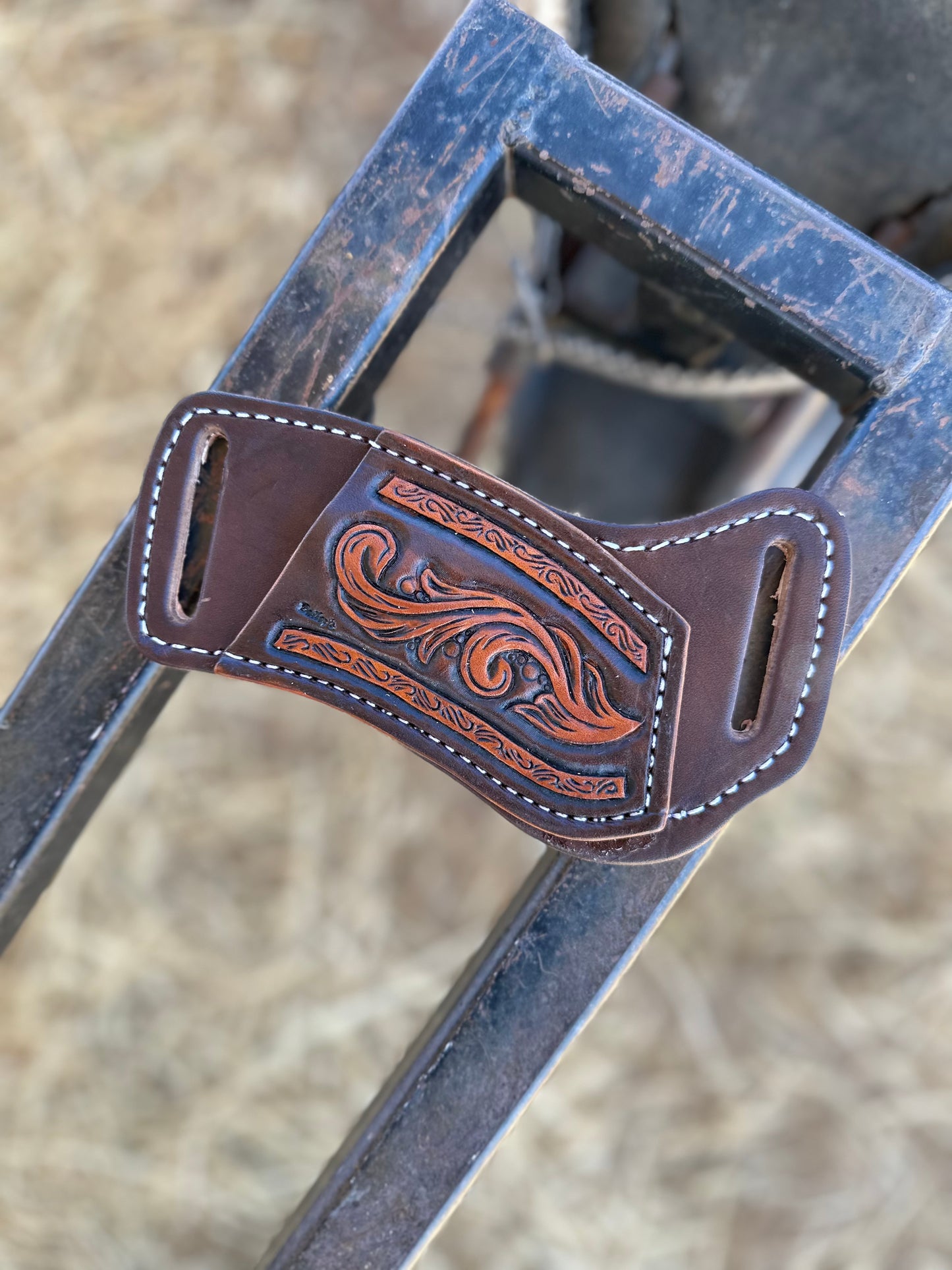 Trapper Sheath - Brown Scroll